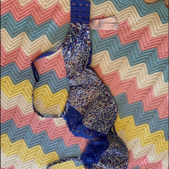 Savage X Fenty Blue Leopard Print Bra - Picture 5 of 7